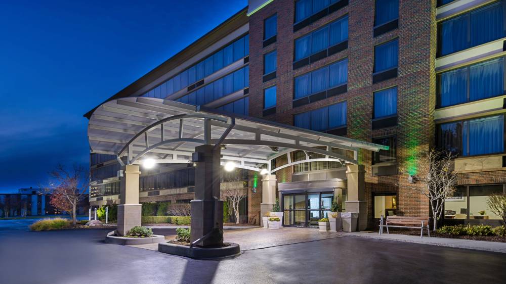 Holiday Inn Warren 8