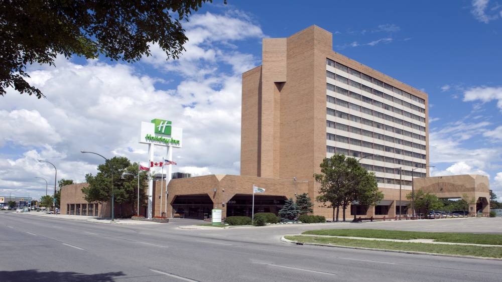 Holiday Inn Winnipeg South 9