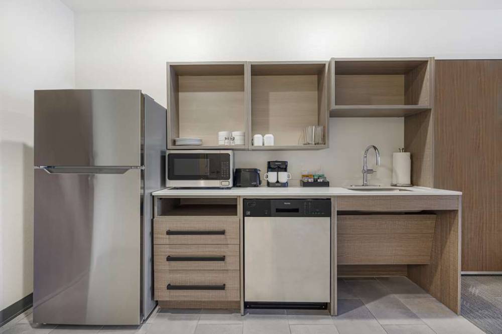 Home2 Suites By Hilton Colorado Springs Airport 10