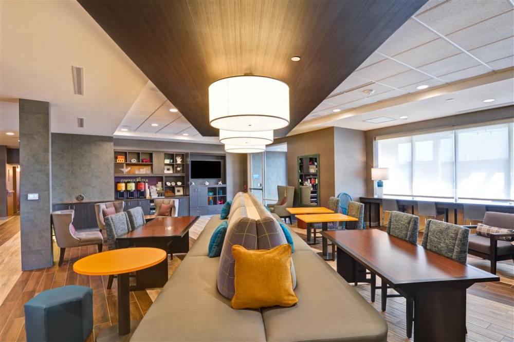 Home2 Suites By Hilton Green Bay 3