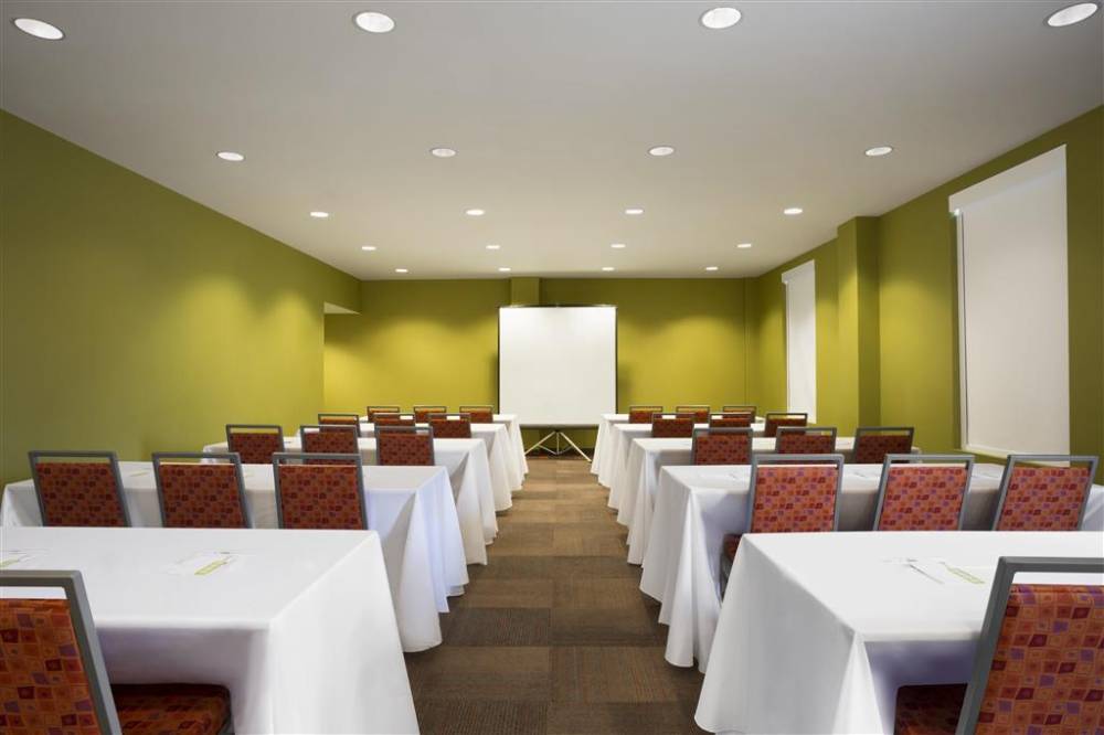 Home2 Suites By Hilton Greensboro Airport, Nc 2