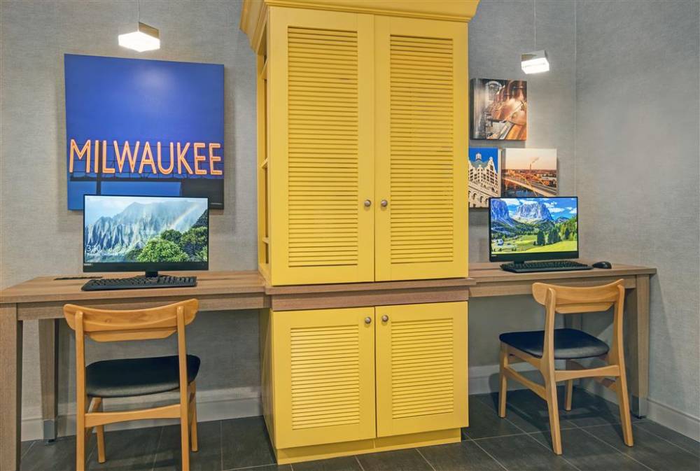 Home2 Suites By Hilton Milwaukee Downtown 4
