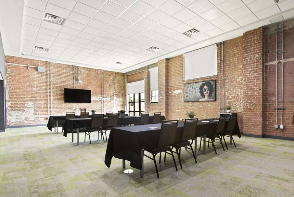 Home2 Suites By Hilton Phoenix Downtown 2