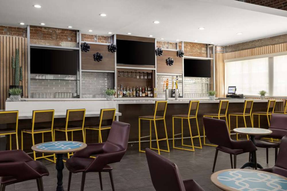 Home2 Suites By Hilton Phoenix Downtown 4