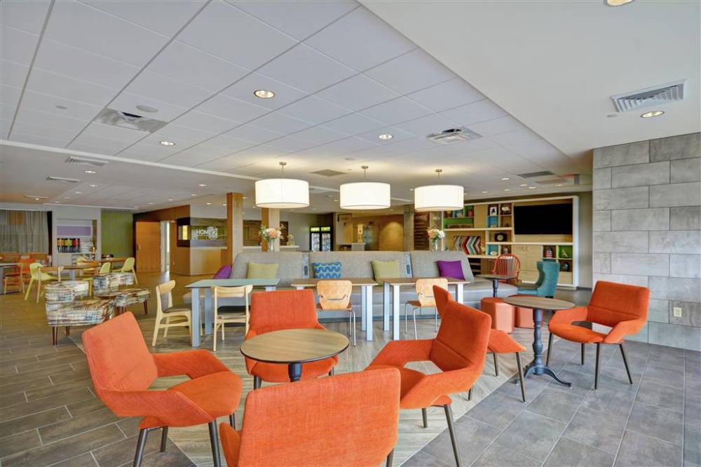 Home2 Suites By Hilton Portland Airport 3