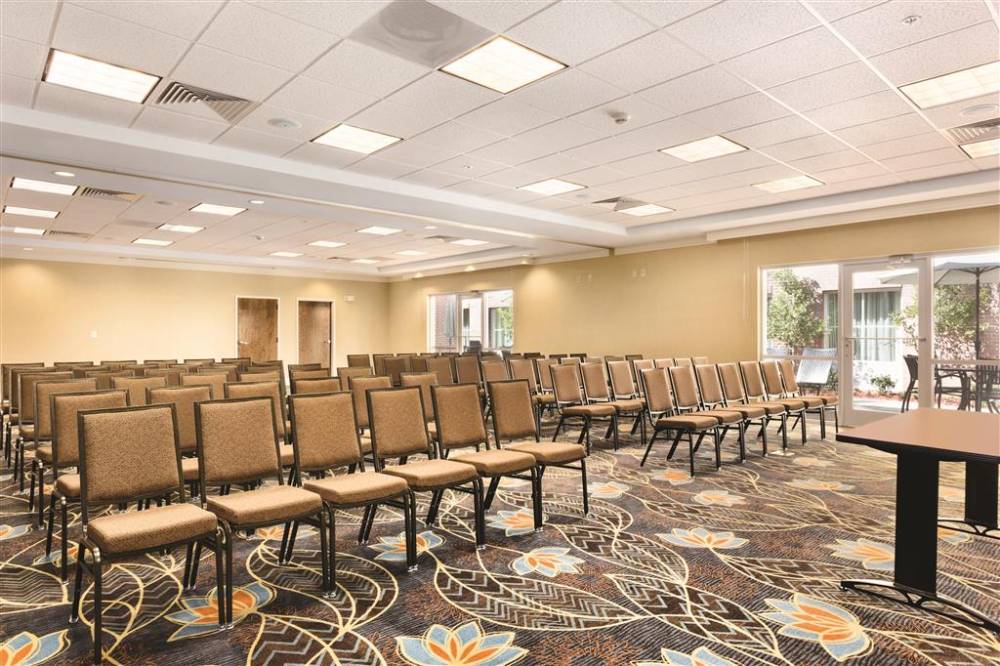 Homewood Suites By Hilton Atlanta Airport North 2