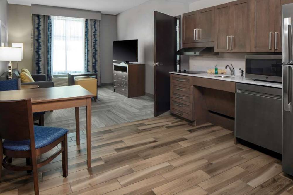 Homewood Suites By Hilton Greensboro Wendover 8