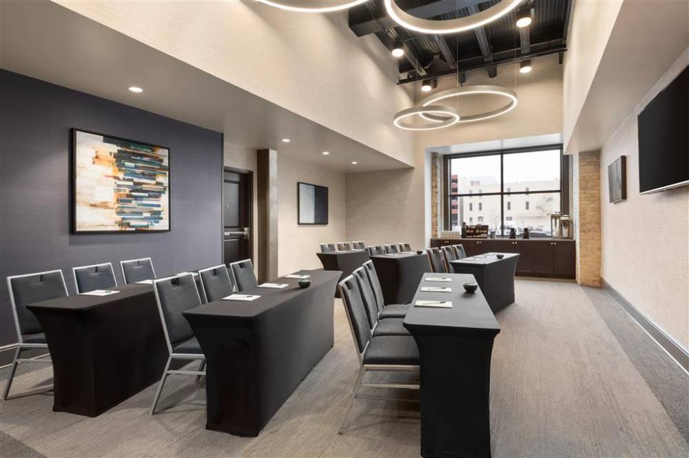 Homewood Suites By Hilton Milwaukee/dow 2
