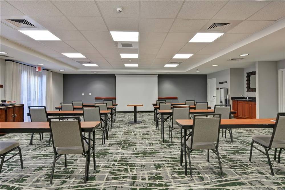 Homewood Suites By Hilton Reno 2