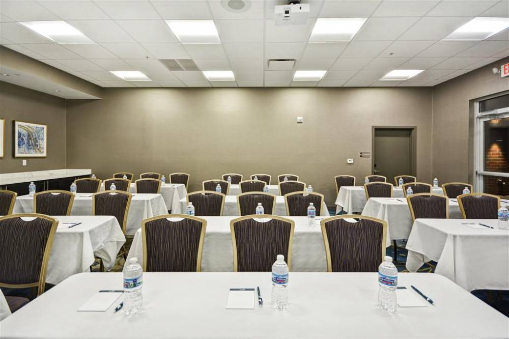 Homewood Suites By Hilton Warren Detroit 2