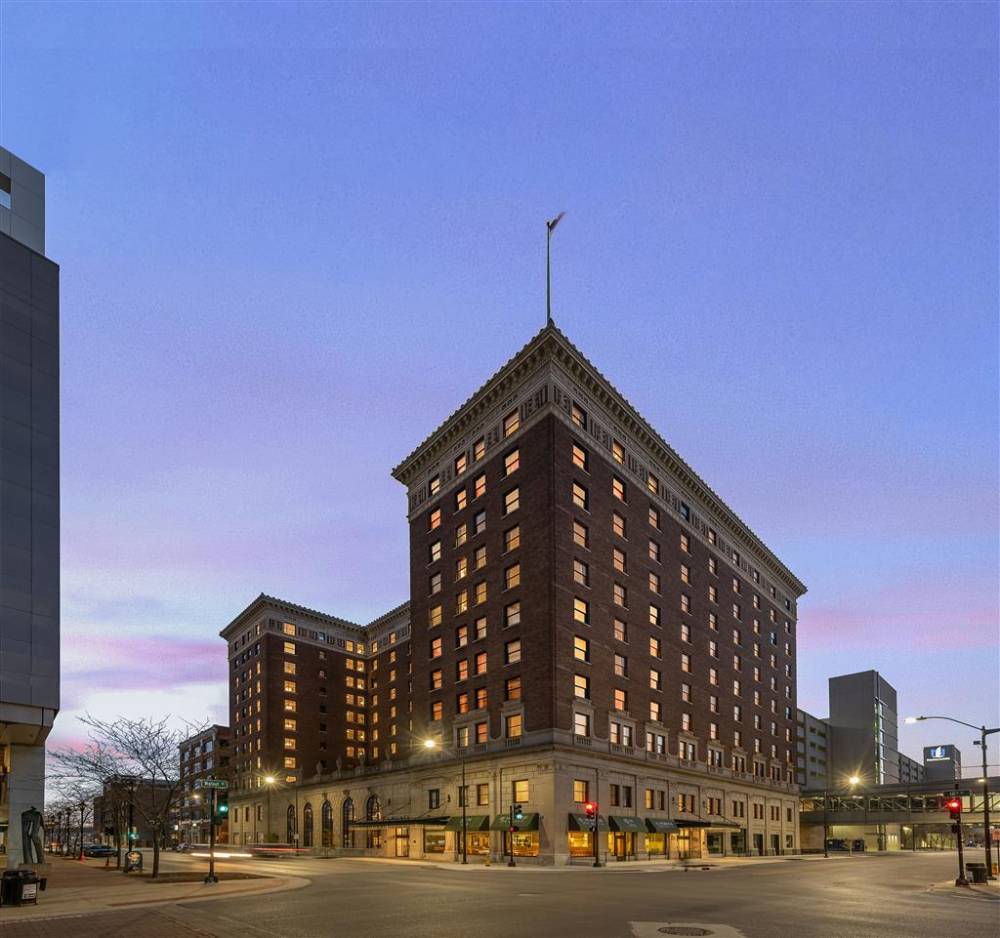 Hotel Fort Des Moines  Curio Collection By Hilton