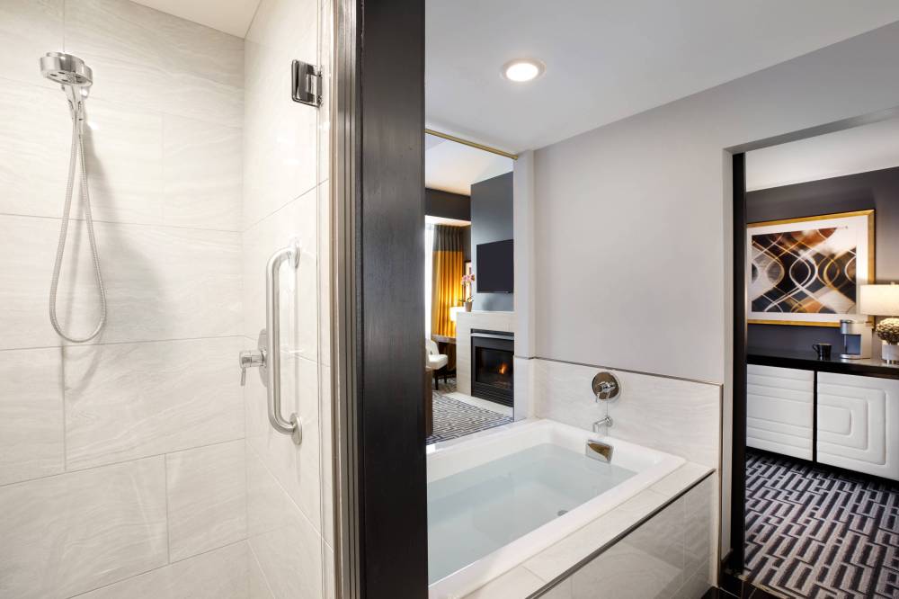 Hotel Metro Autograph Collection