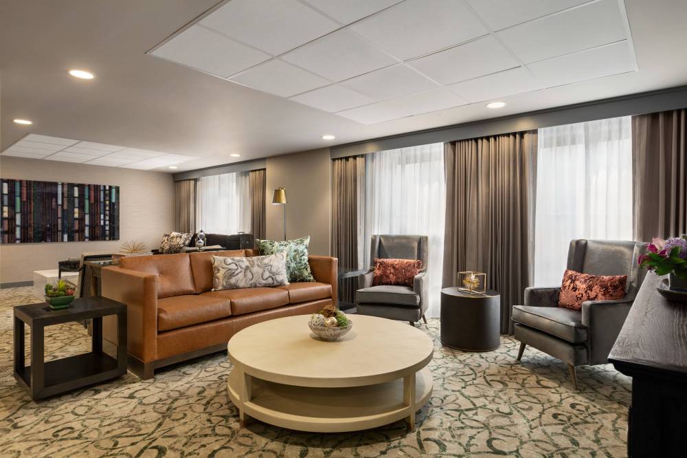 Hotel Northland Autograph Collection 10