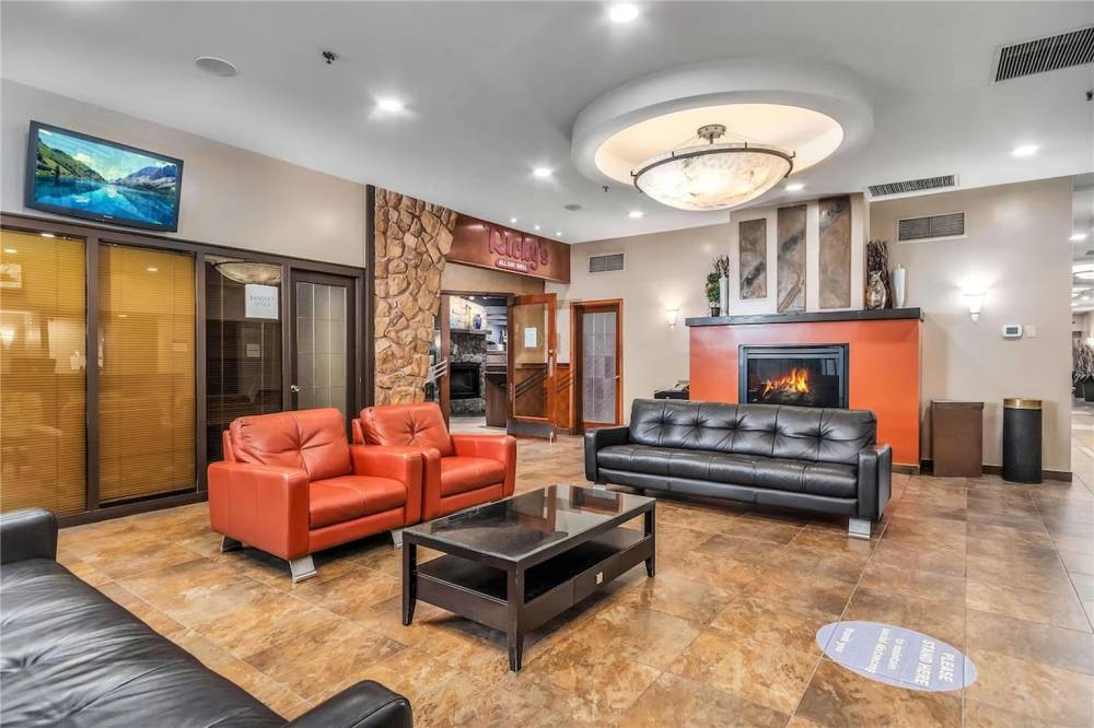 Hotel Seven Oaks Regina 2