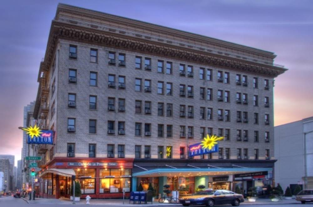 Hotel Triton