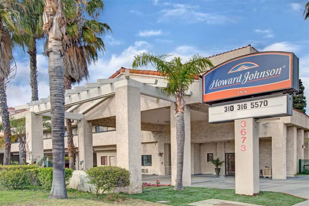 Howard Johnson By Wyndham Torrance 2
