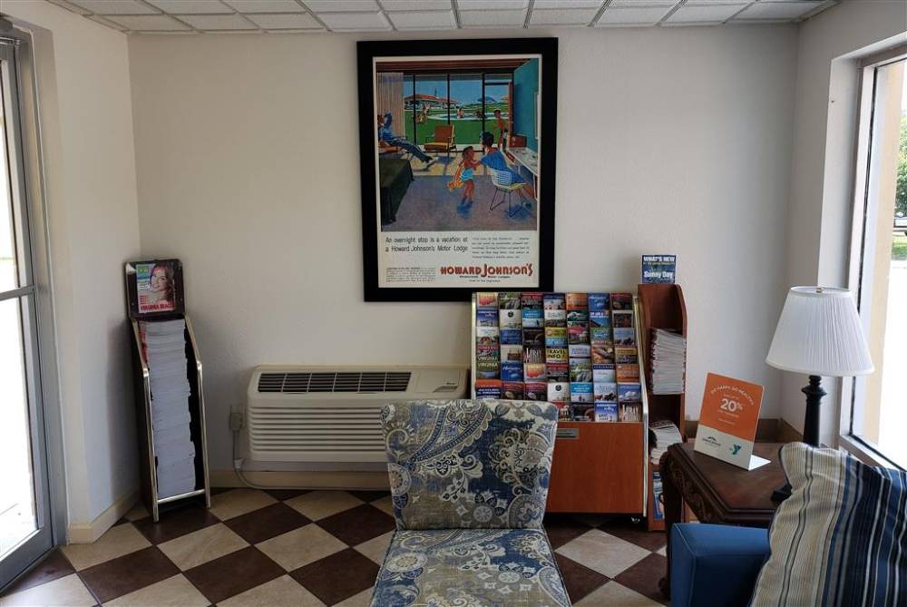 Howard Johnson By Wyndham Virginia Beach 2