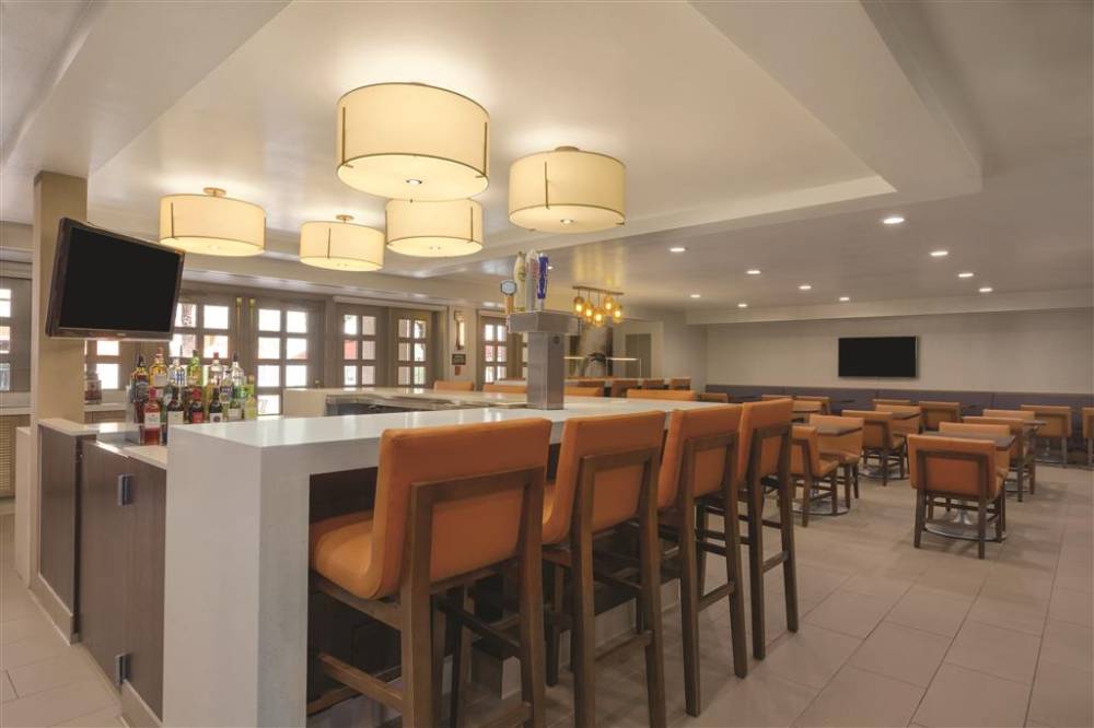 Hyatt House Cypress Anaheim 4