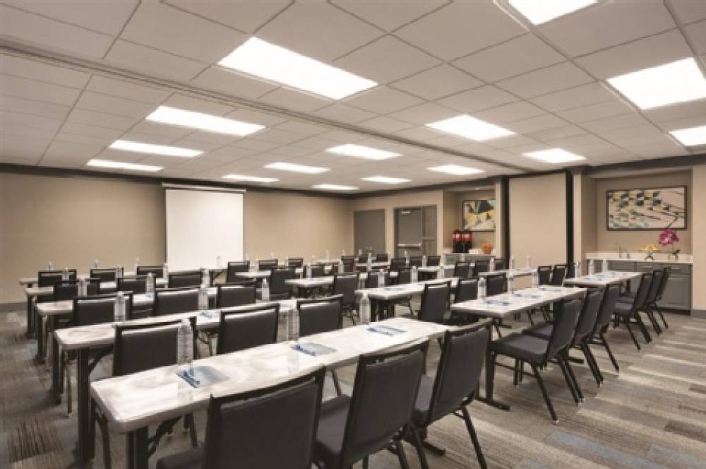 Hyatt House Miami Airport 2