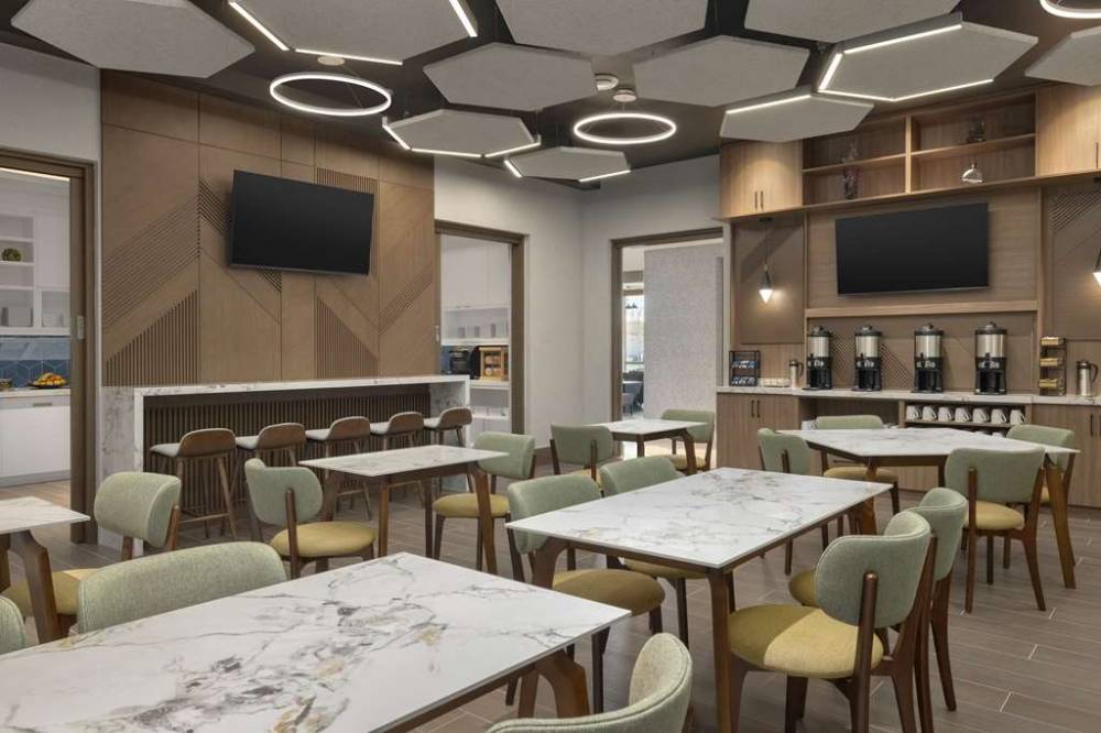 Hyatt Place Windsor 6