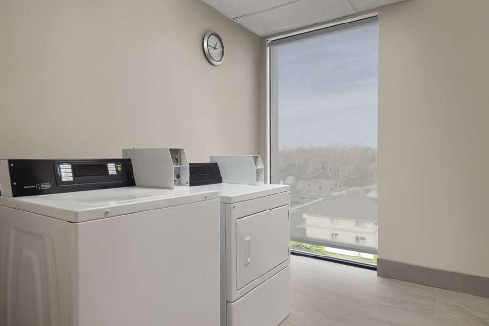Hyatt Place Windsor 5