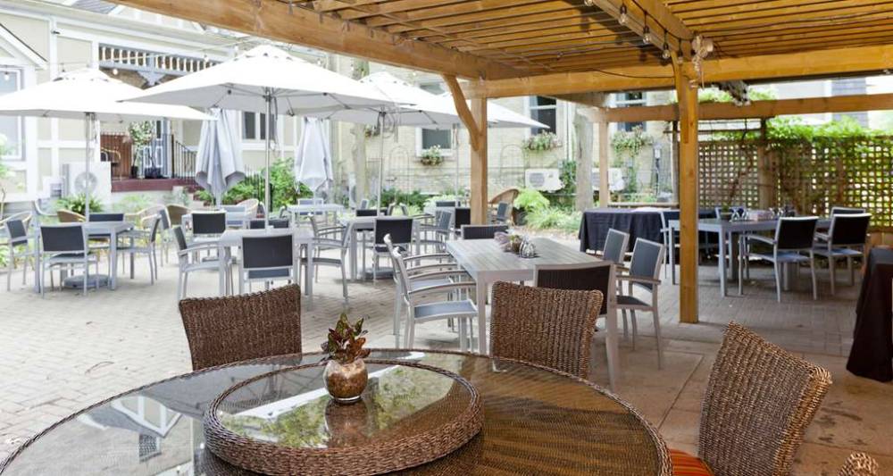 Idlewyld Inn & Spa 8