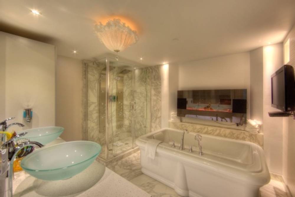 Jaro Hotel Plaza Quebec 2