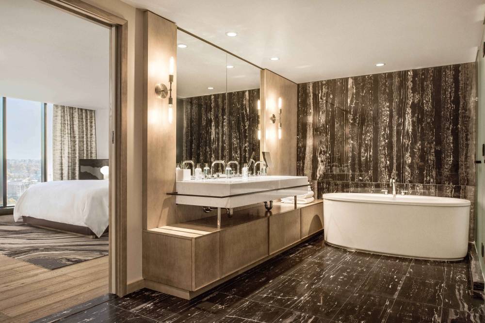 Jw Marriott Parq Vancouver 9