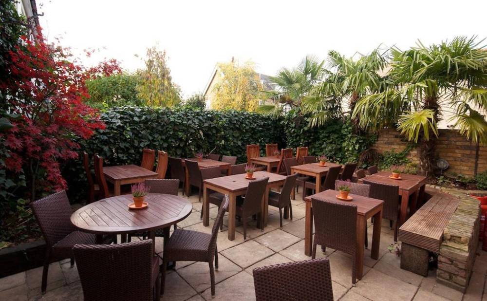 Kew Gardens Hotel 3