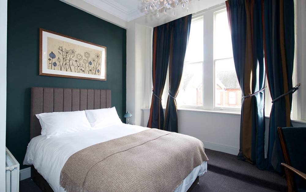 Kew Gardens Hotel 5