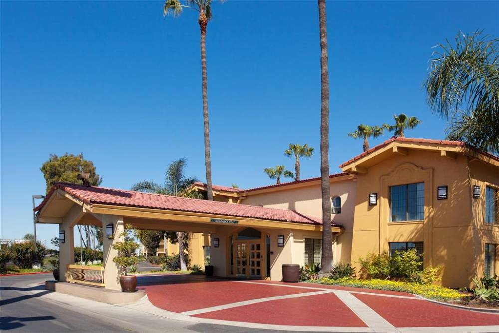 La Quinta Inn By Wyndham Costa Mesa / Newport Beach