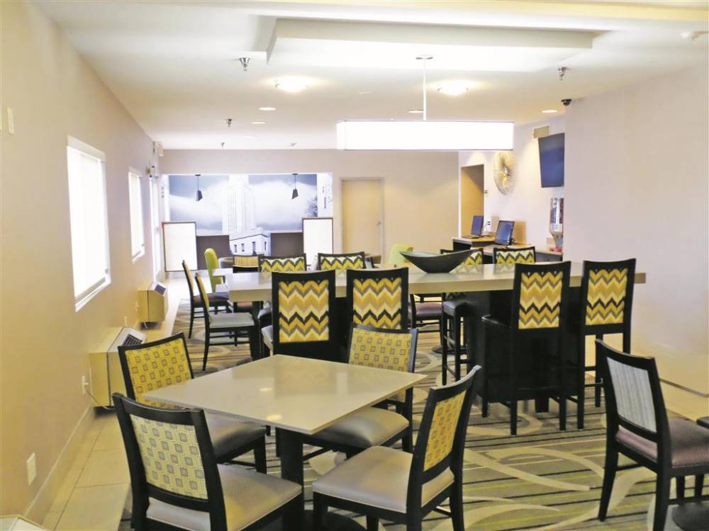 La Quinta Inn By Wyndham Lincoln 3