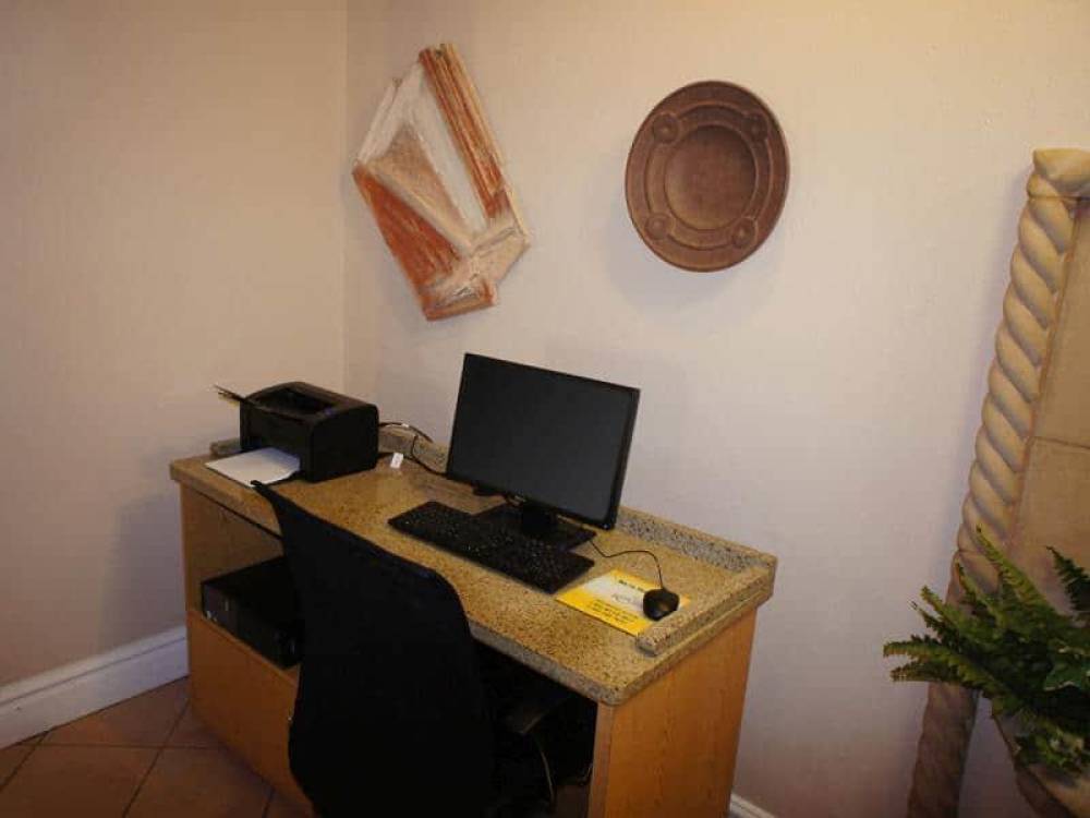 La Quinta Inn By Wyndham Moline Airport 6