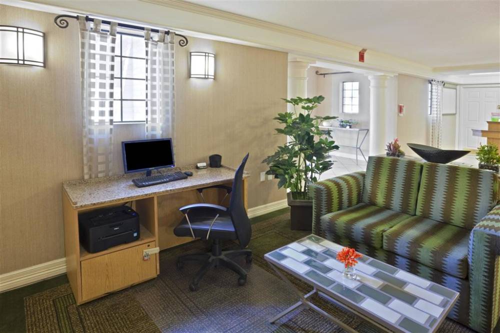 La Quinta Inn By Wyndham Phoenix Sky Harbor Airport 5