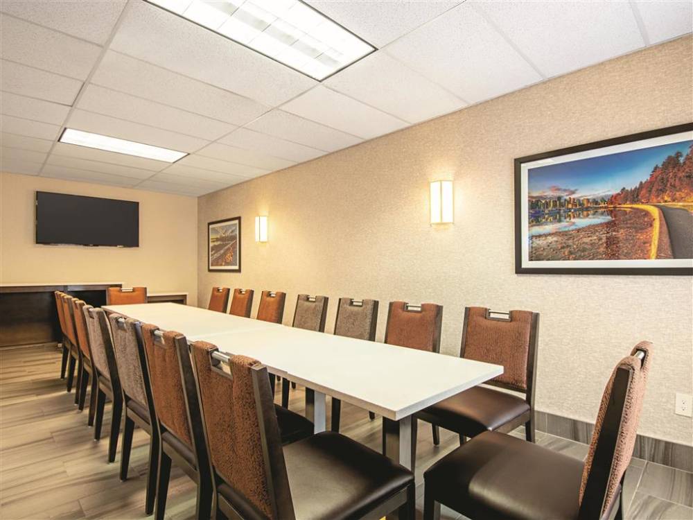 La Quinta Inn By Wyndham Vancouver Airport 3