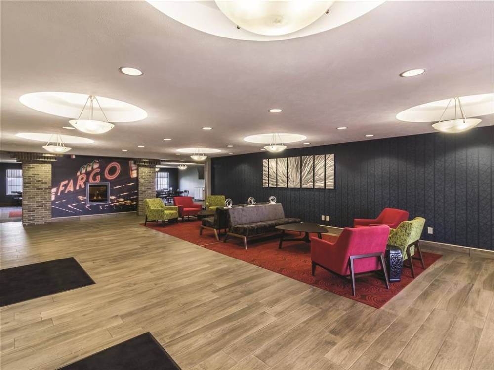 La Quinta Inn Ste Fargo 4