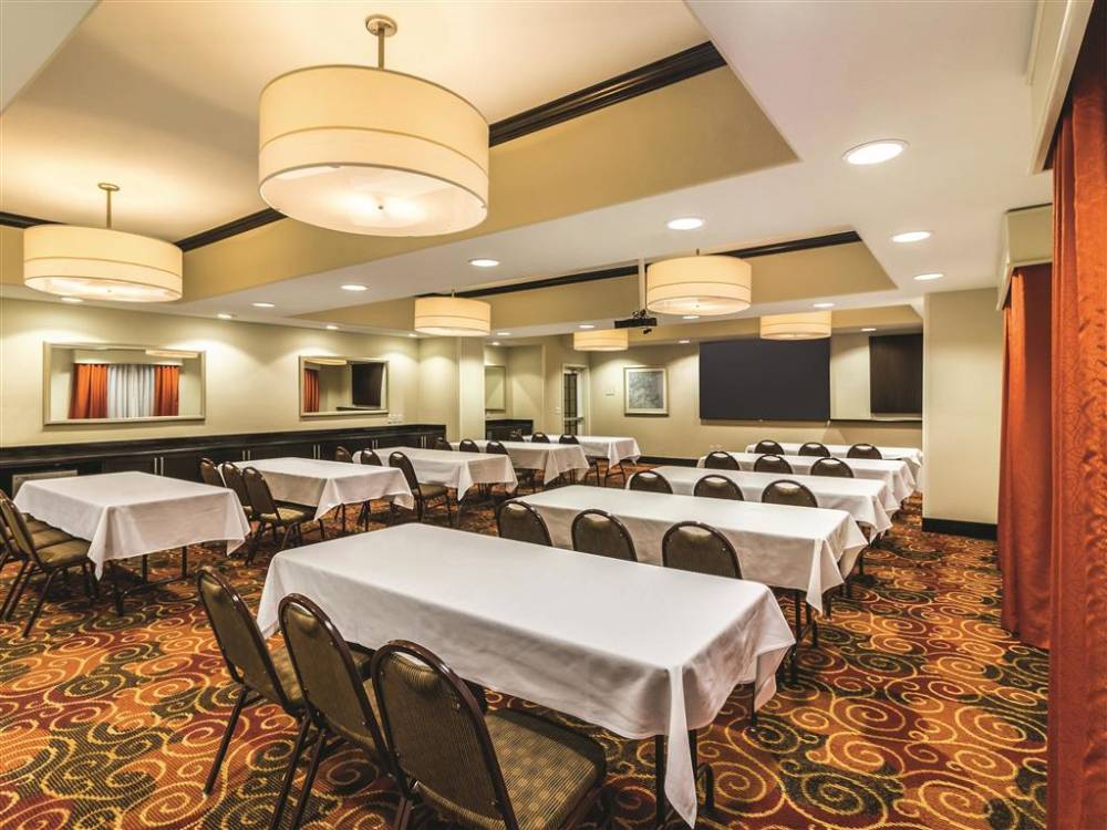 La Quinta Inn Ste Fargo 3