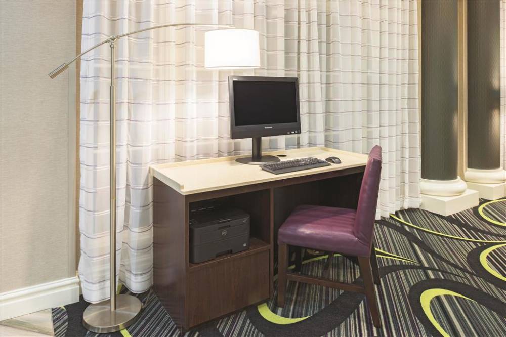 La Quinta Inn Ste Westport 6