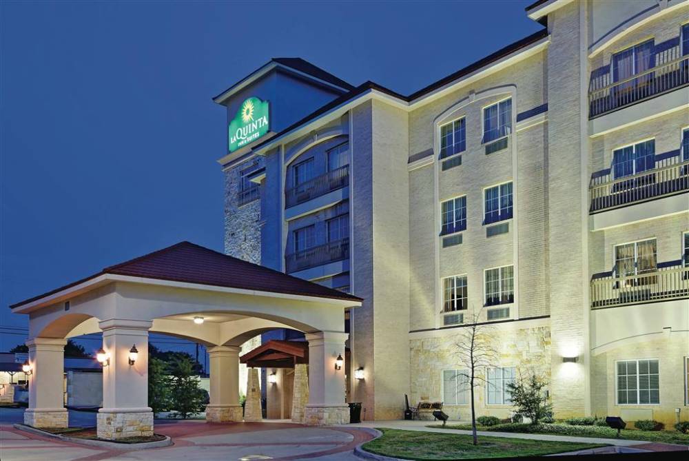 La Quinta Inn & Suites By Wyndham Dfw Airport West - Euless