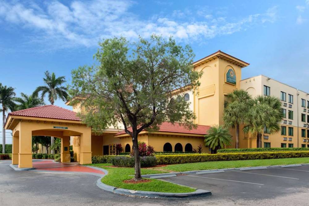 La Quinta Inn & Suites By Wyndham Ft Lauderdale Cypress Cr