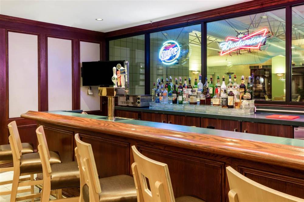 La Quinta Inn & Suites By Wyndham Madison American Center 5