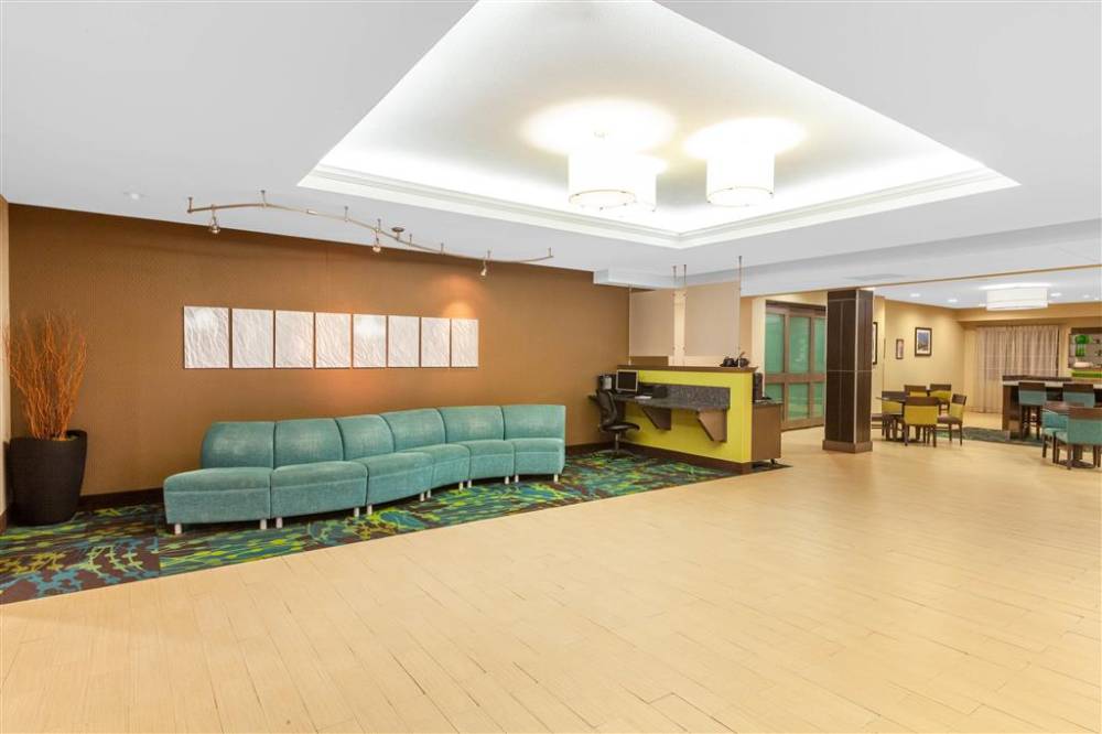 La Quinta Inn & Suites By Wyndham Midland North 4