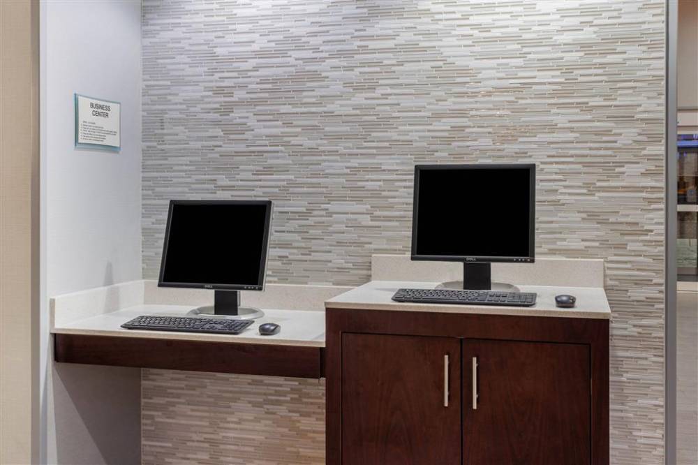 La Quinta Inn & Suites By Wyndham Rockford 6