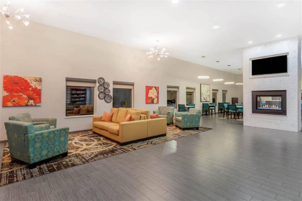 La Quinta Inn & Suites By Wyndham Rockford 4