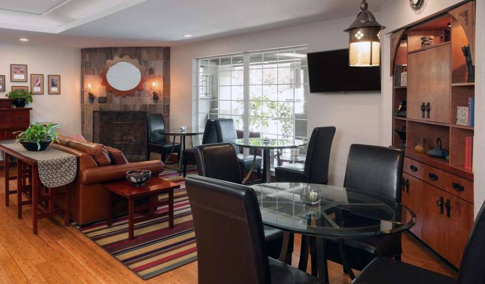 Larkspur Landing Sunnyvale Extended Stay 7