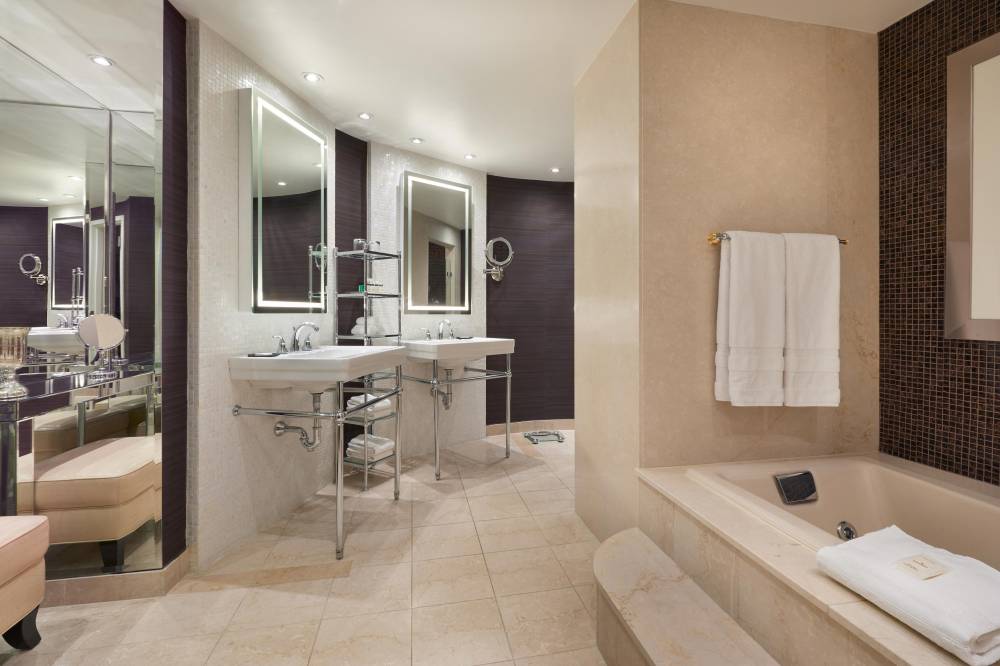 Le Centre Sheraton Montreal Hotel 5