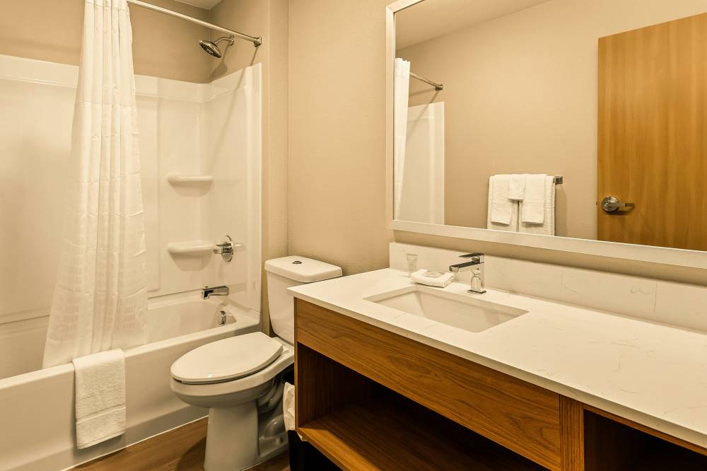 Livaway Suites Missoula 7