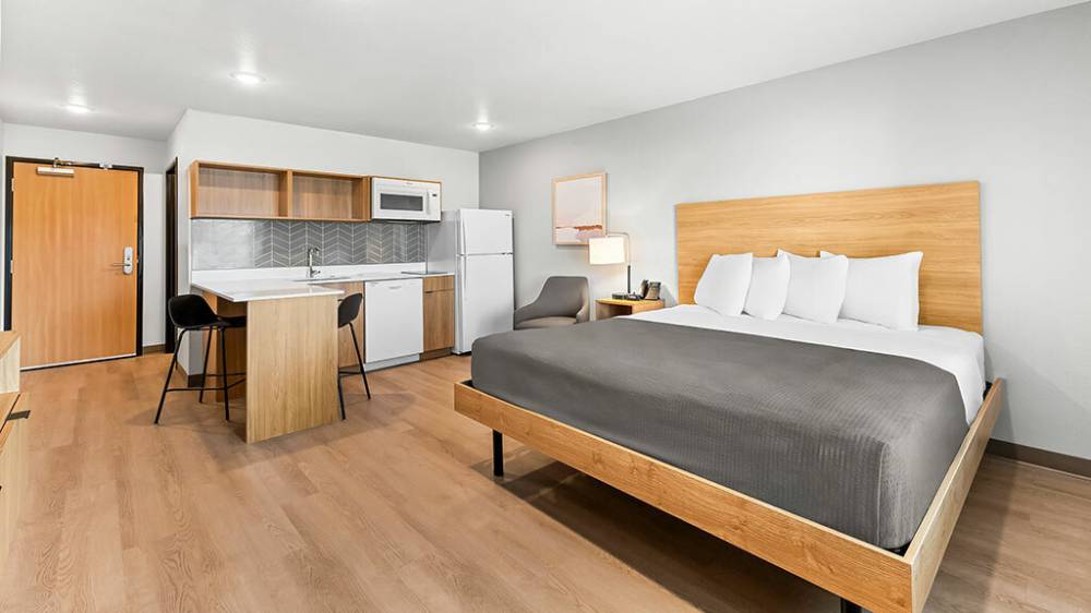 Livaway Suites Missoula 10