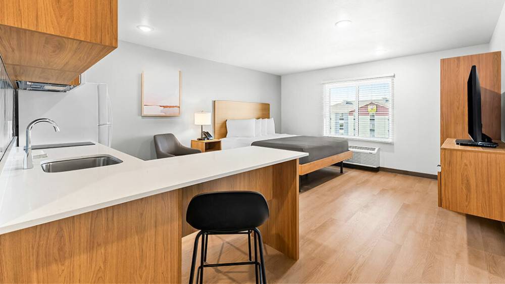 Livaway Suites Missoula 6