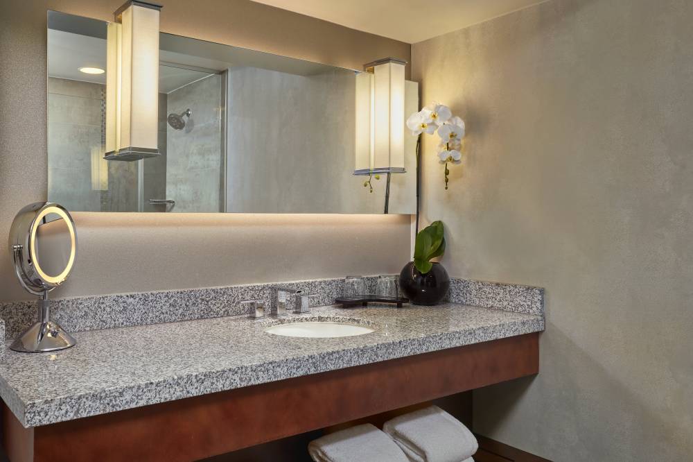 Loews Hollywood Hotel 3